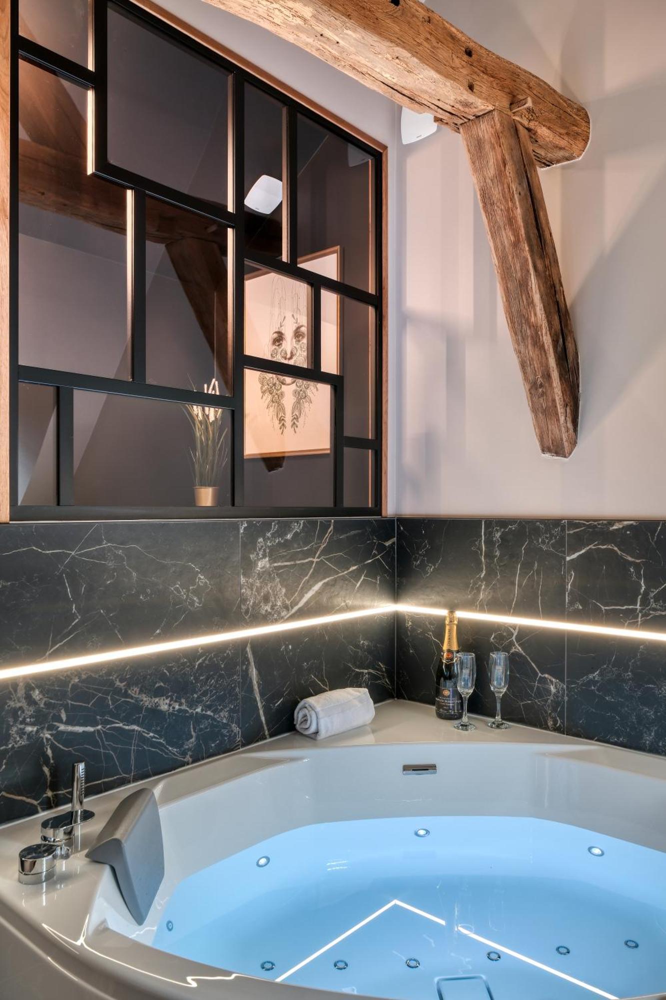 Apartament Le Splendide Collegiale Saint Andre Chartres Zewnętrze zdjęcie