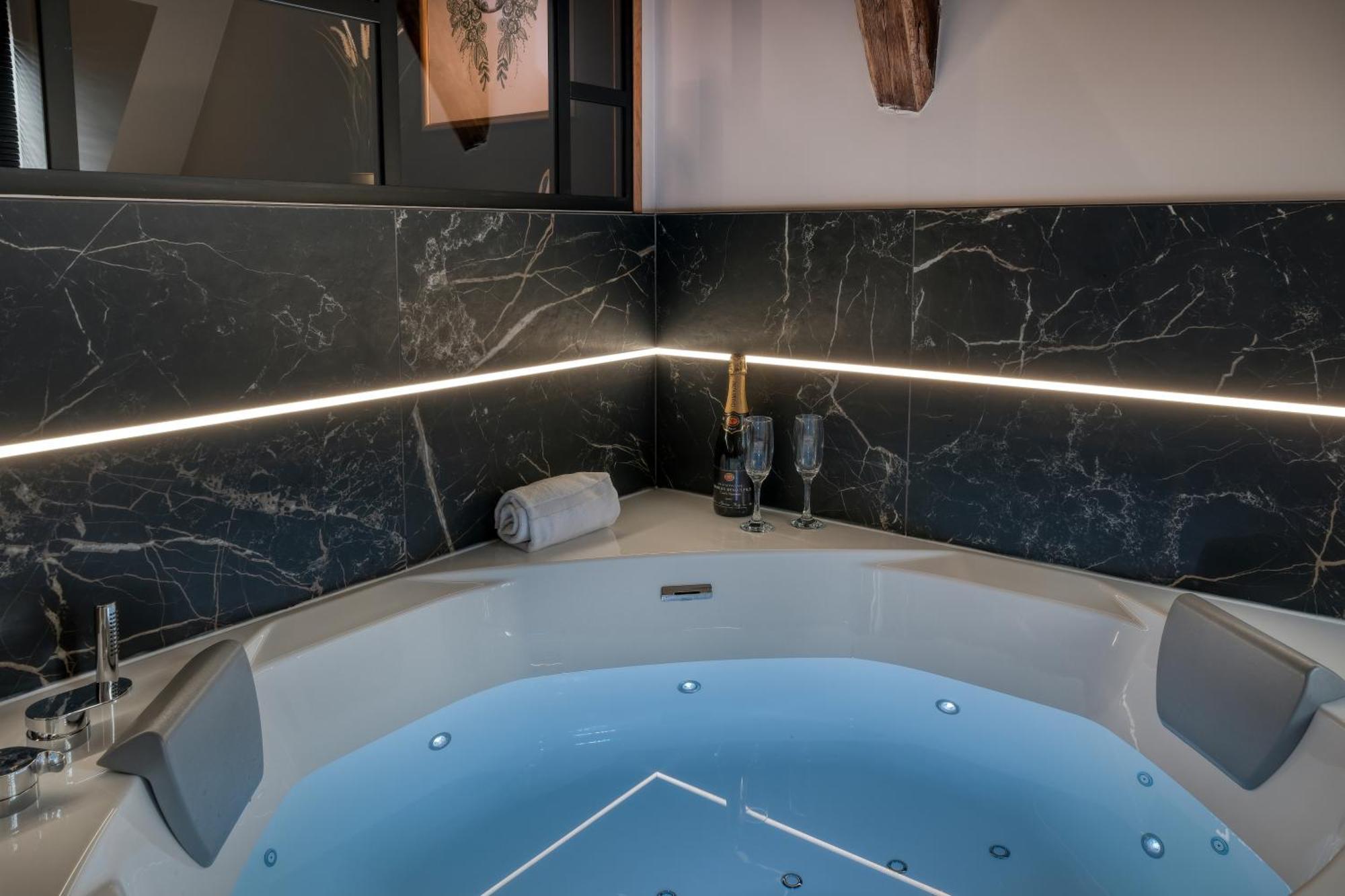 Apartament Le Splendide Collegiale Saint Andre Chartres Zewnętrze zdjęcie
